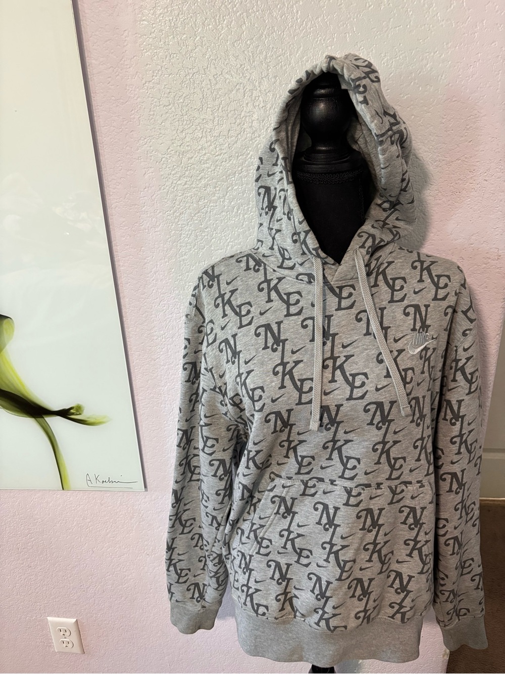 Nike sweatshirt hoodie size small